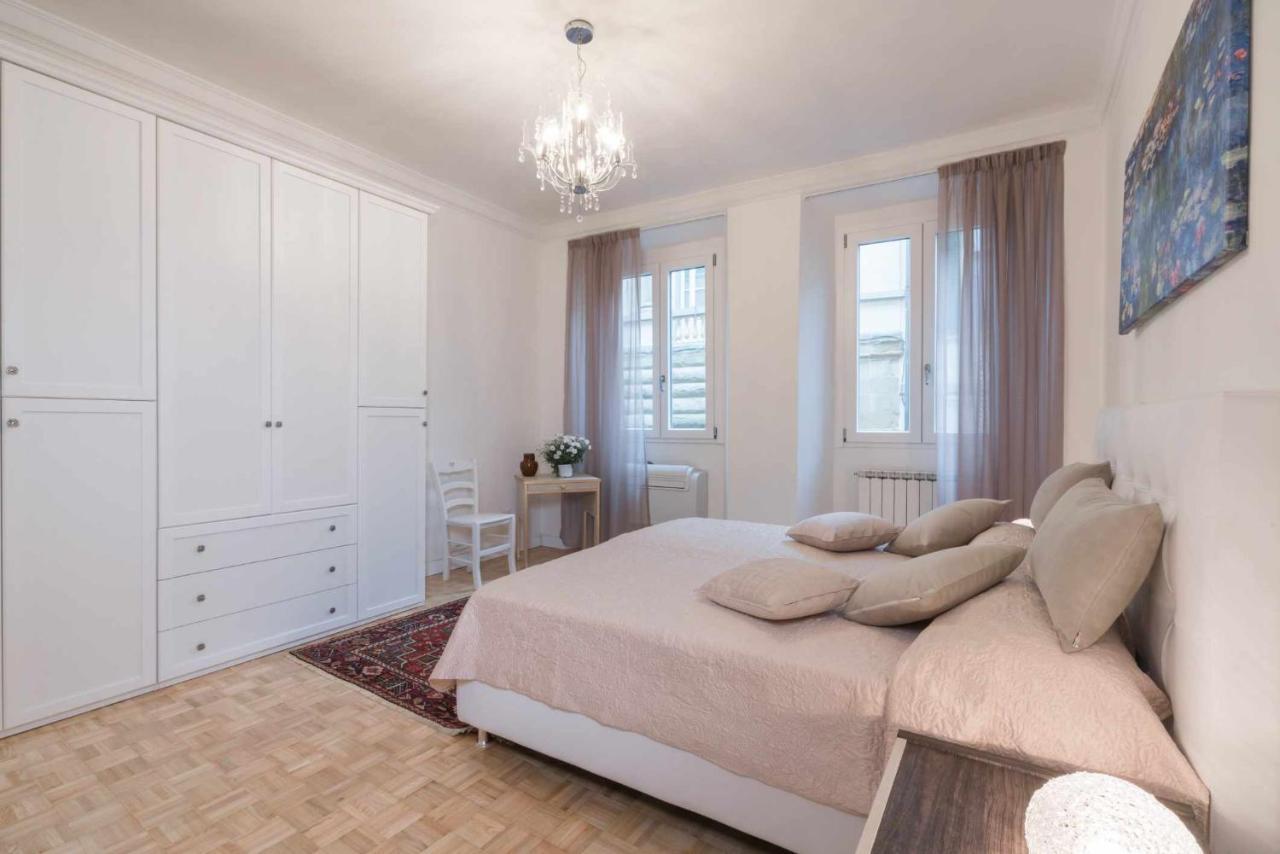Ghibellina With 2 Bedrooms * Florencia